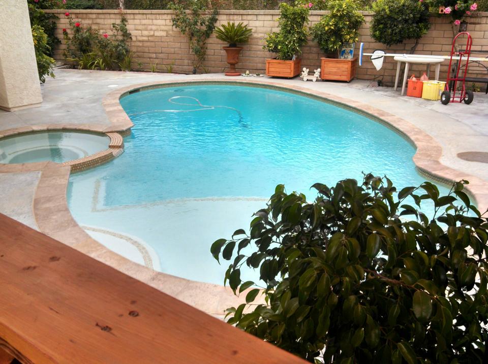 Clean water swimming pool