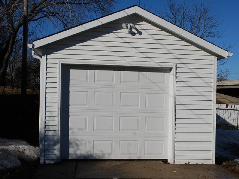 One-car garage