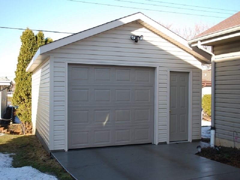 One-car garage