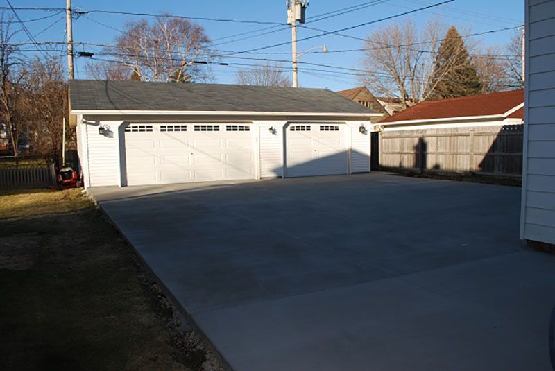 Three-car garage