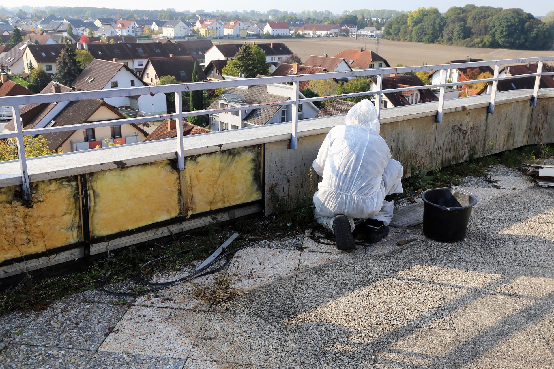 How Professionals Handle Asbestos Removal in Older Homes