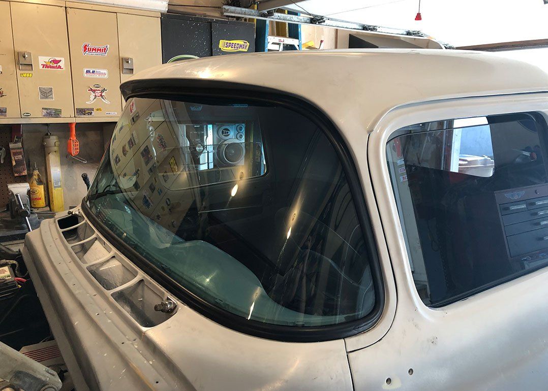 Rear windshield repair