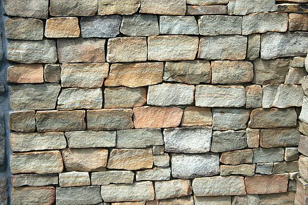 Natural stone wall