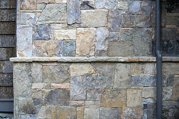 Natural stone wall