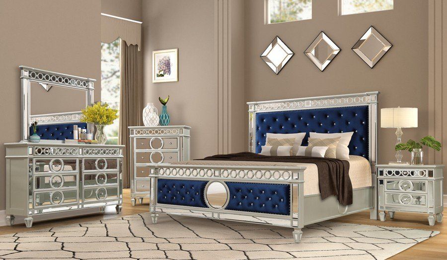 Blue mirrored bed set