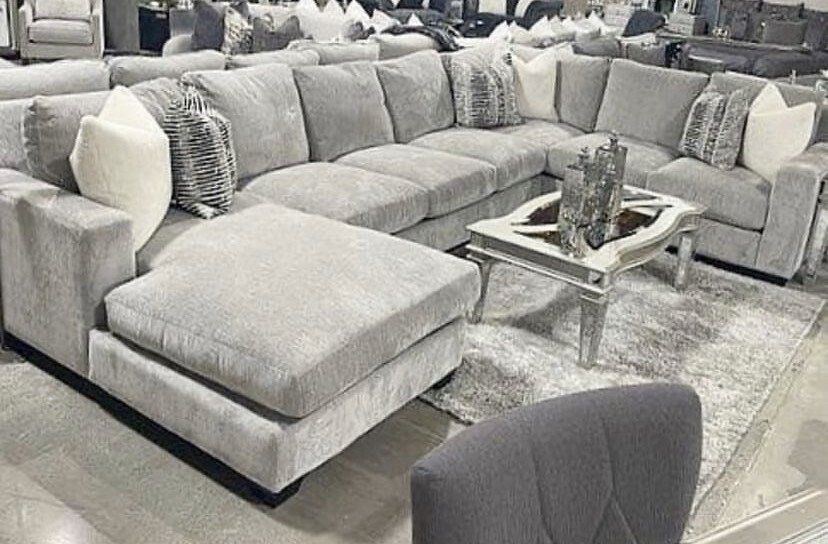 Fabric sectional in off white color