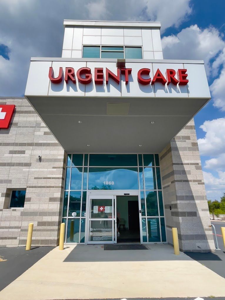 A large building with the word urgent care on it