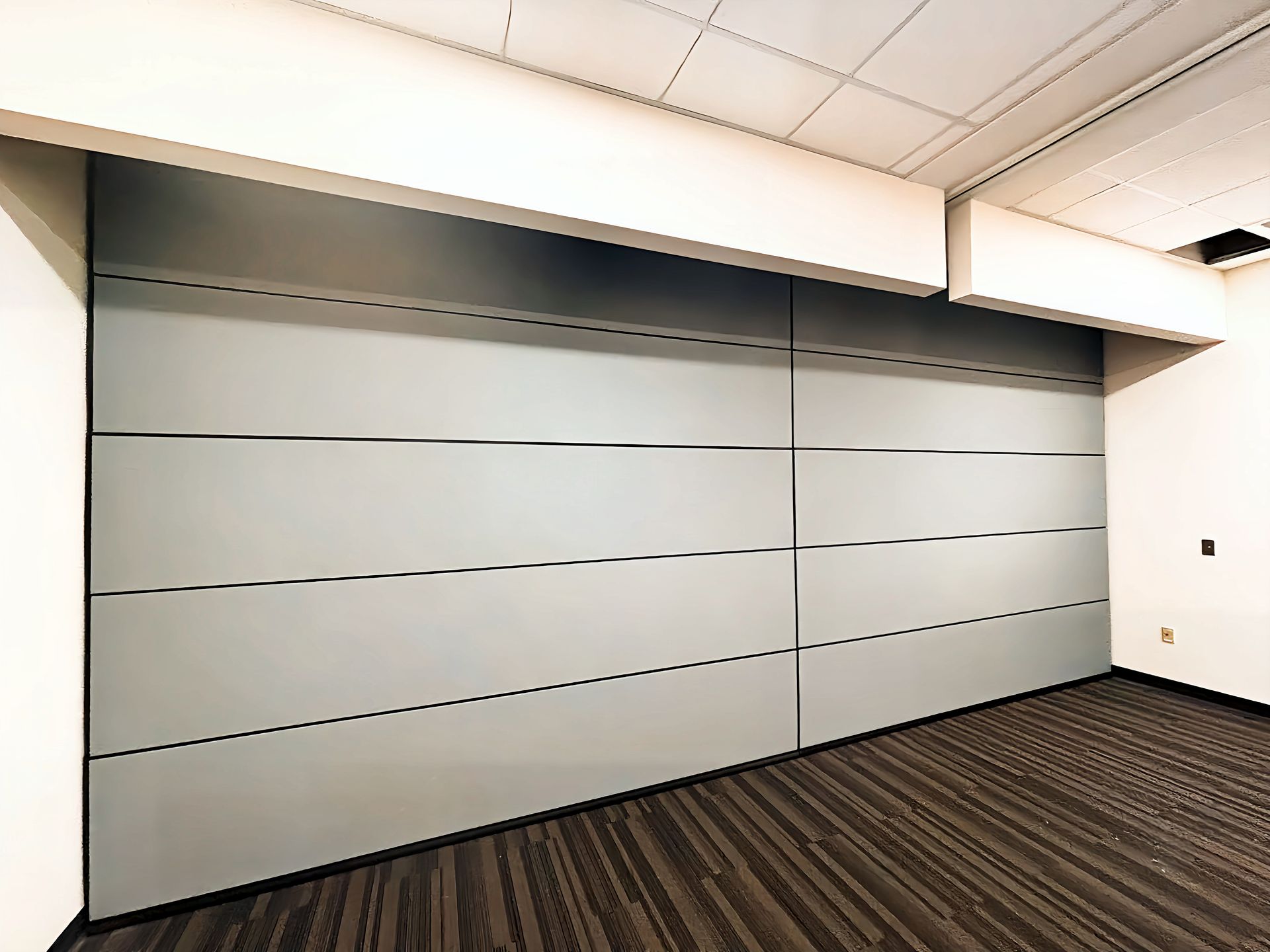 w l hall company skyfold vertical retracting walls for state of mn offices 5