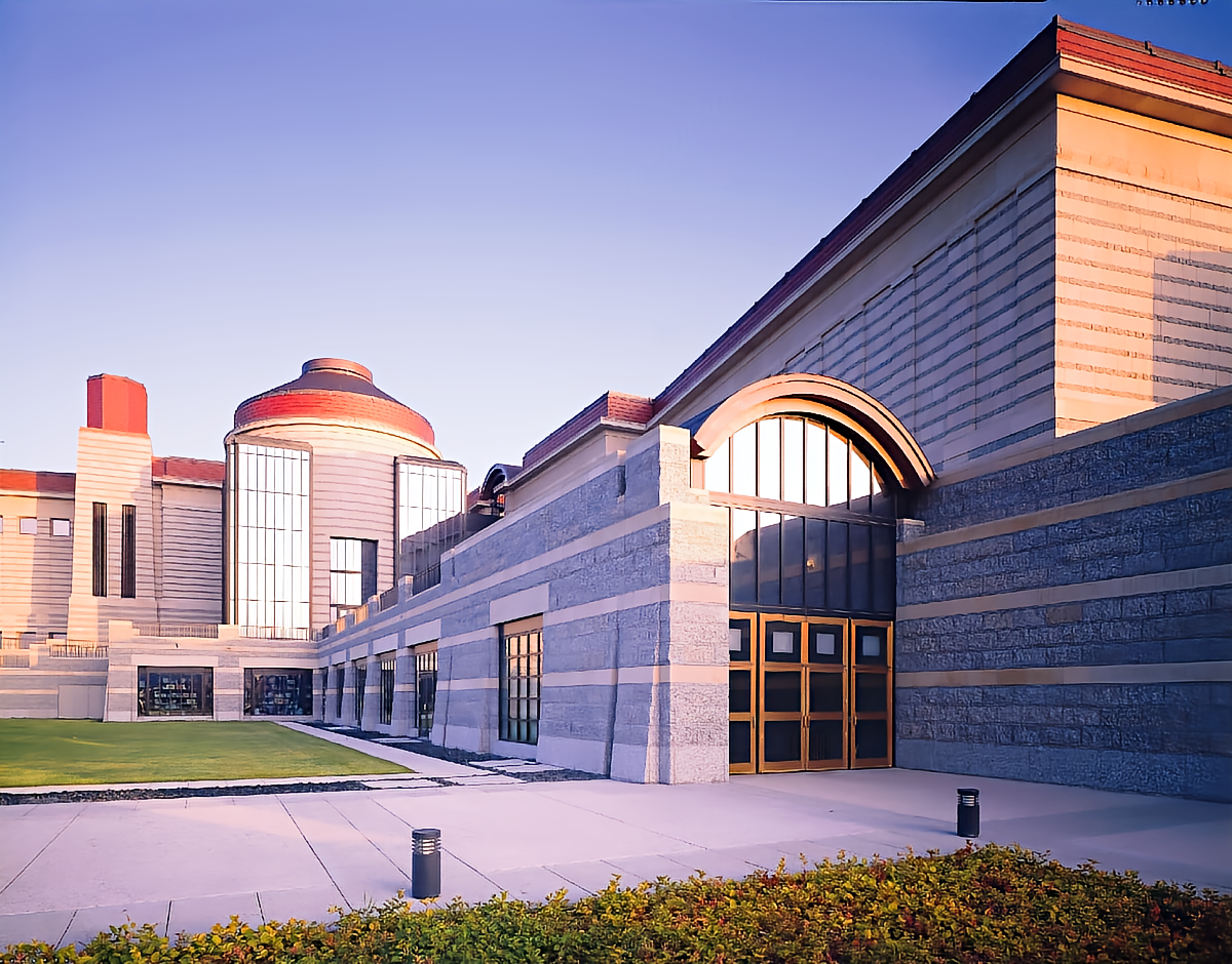 W. L. Hall Company 30 Year Flashback HGA's Enduring Design of the Minnesota History Center