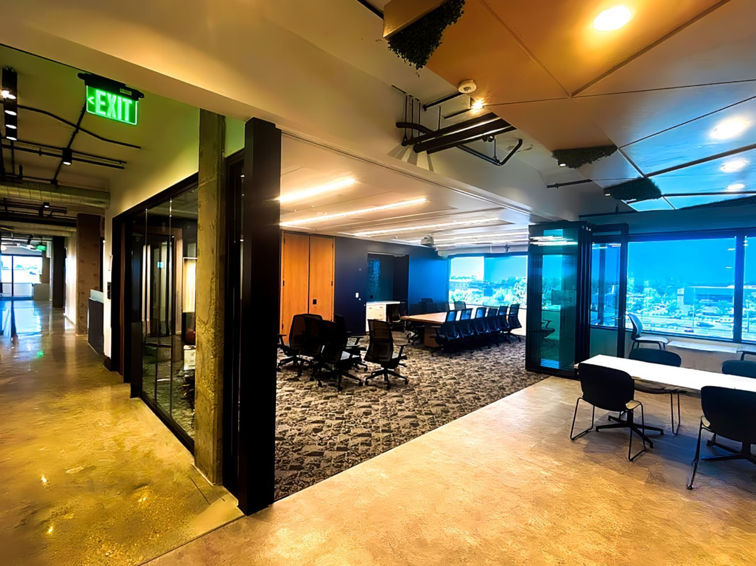 Privacy When Needed, Flexibility on Demand for EntreBank w l hall company modernfold acoust-clear acousti-seal space management 12