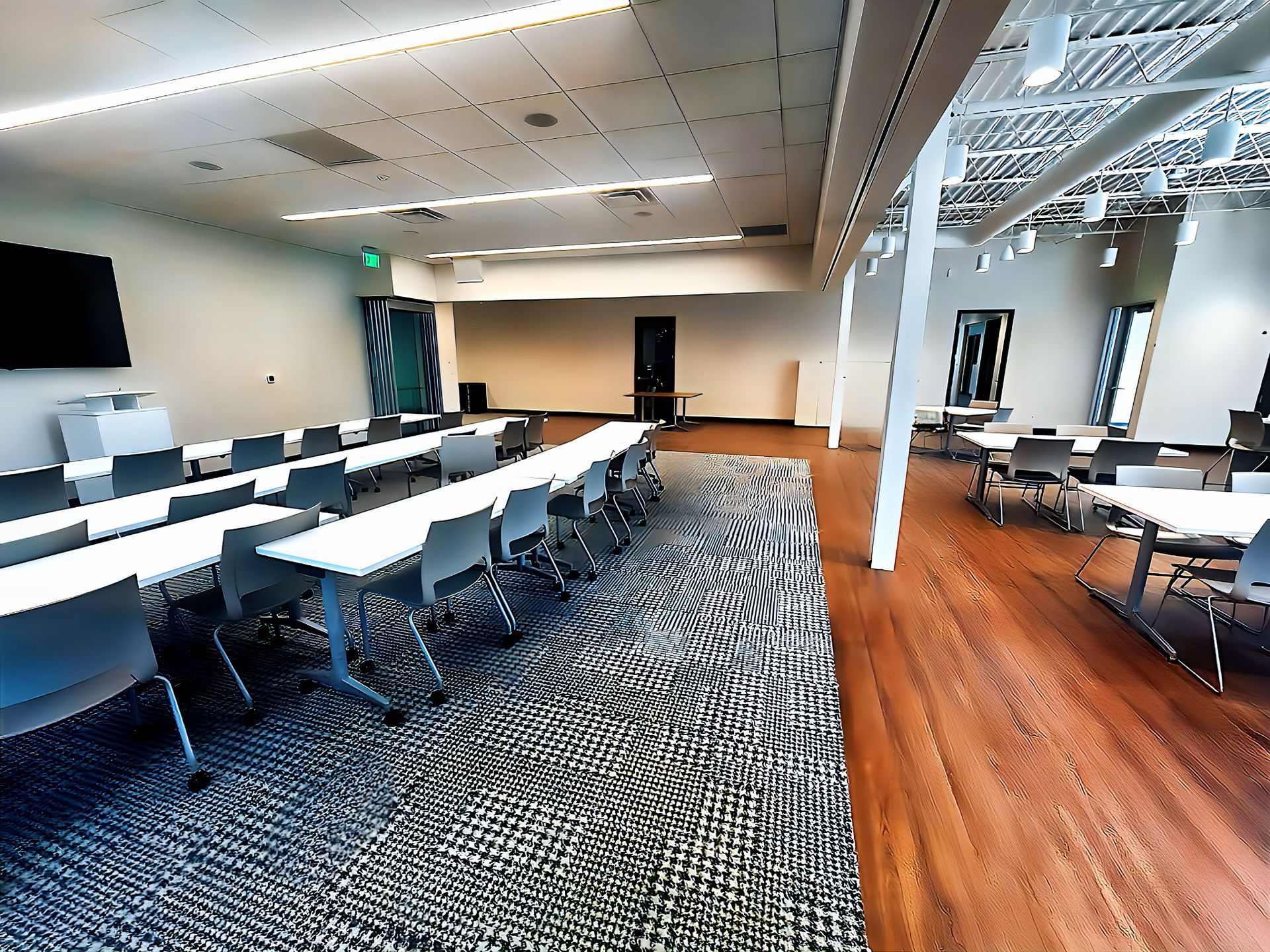 Zero-Post Corners Bring Flexibility and Impact to Hornig's New Headquarters Conference Room w l hall company 13
