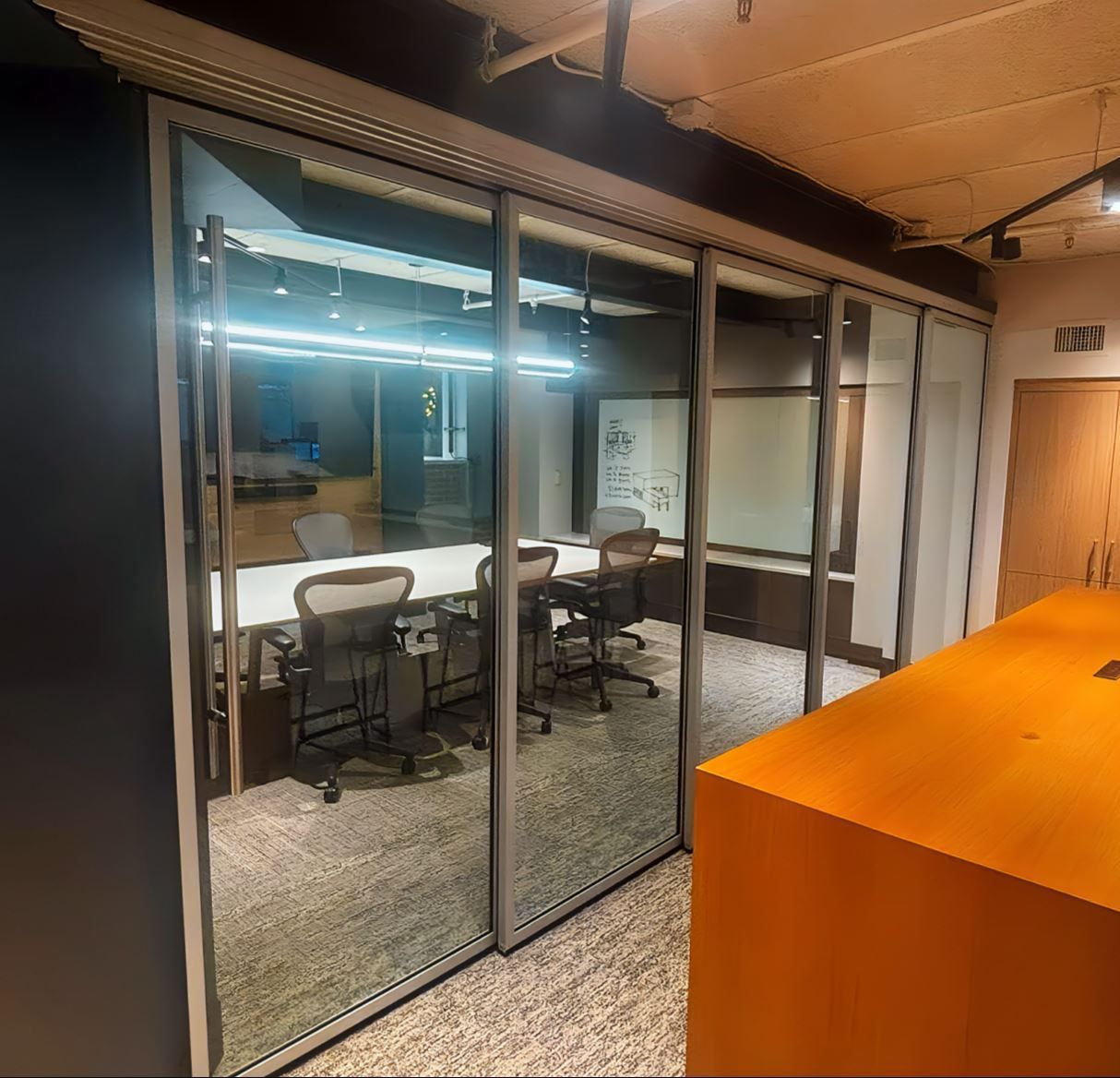 Two Recent Zona® LYNX Telescopic Glass Wall Projects Showcase Flexible Design w l hall company 13