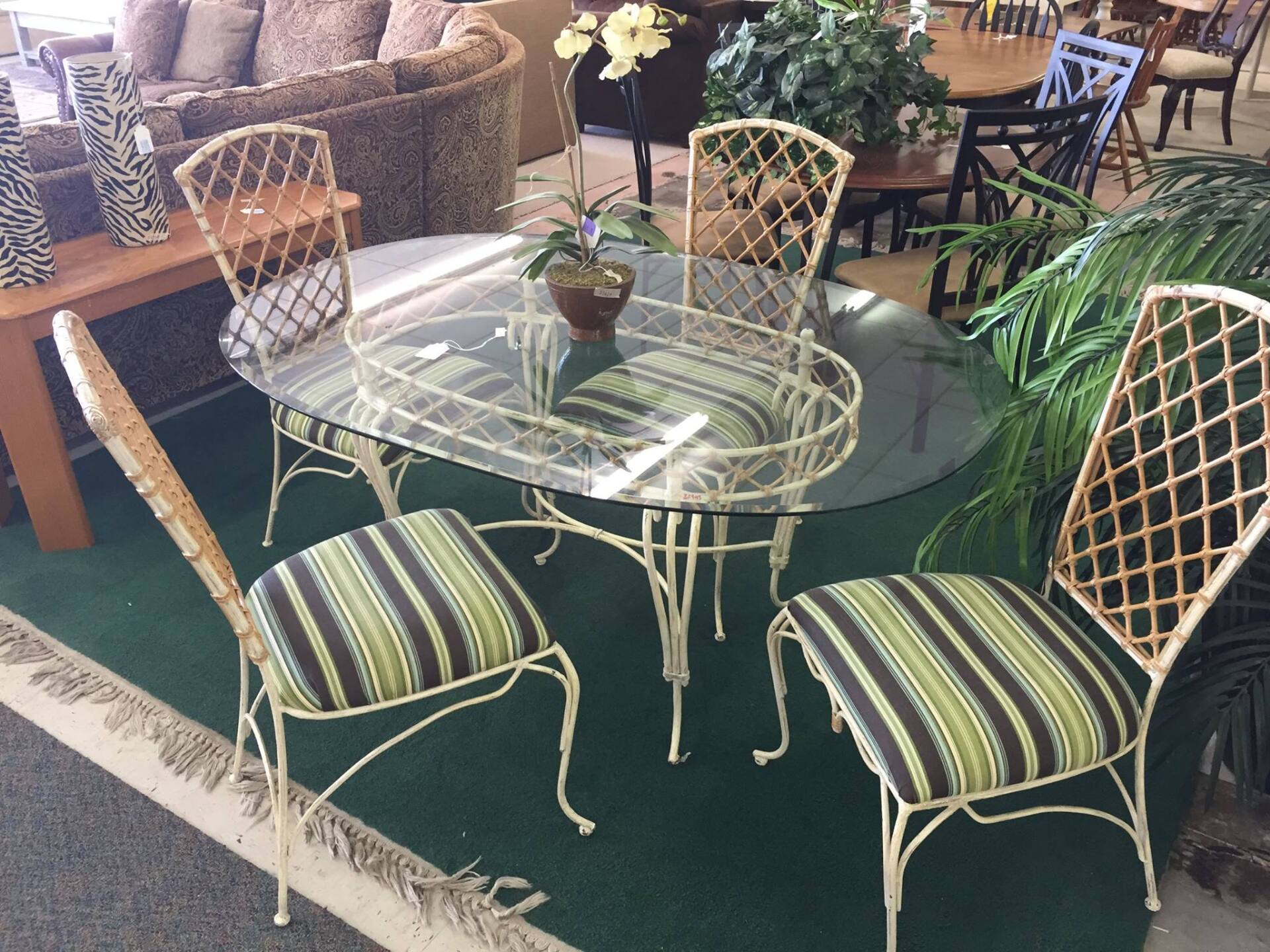 Consignment Furniture Showroom Sofas Waco, TX