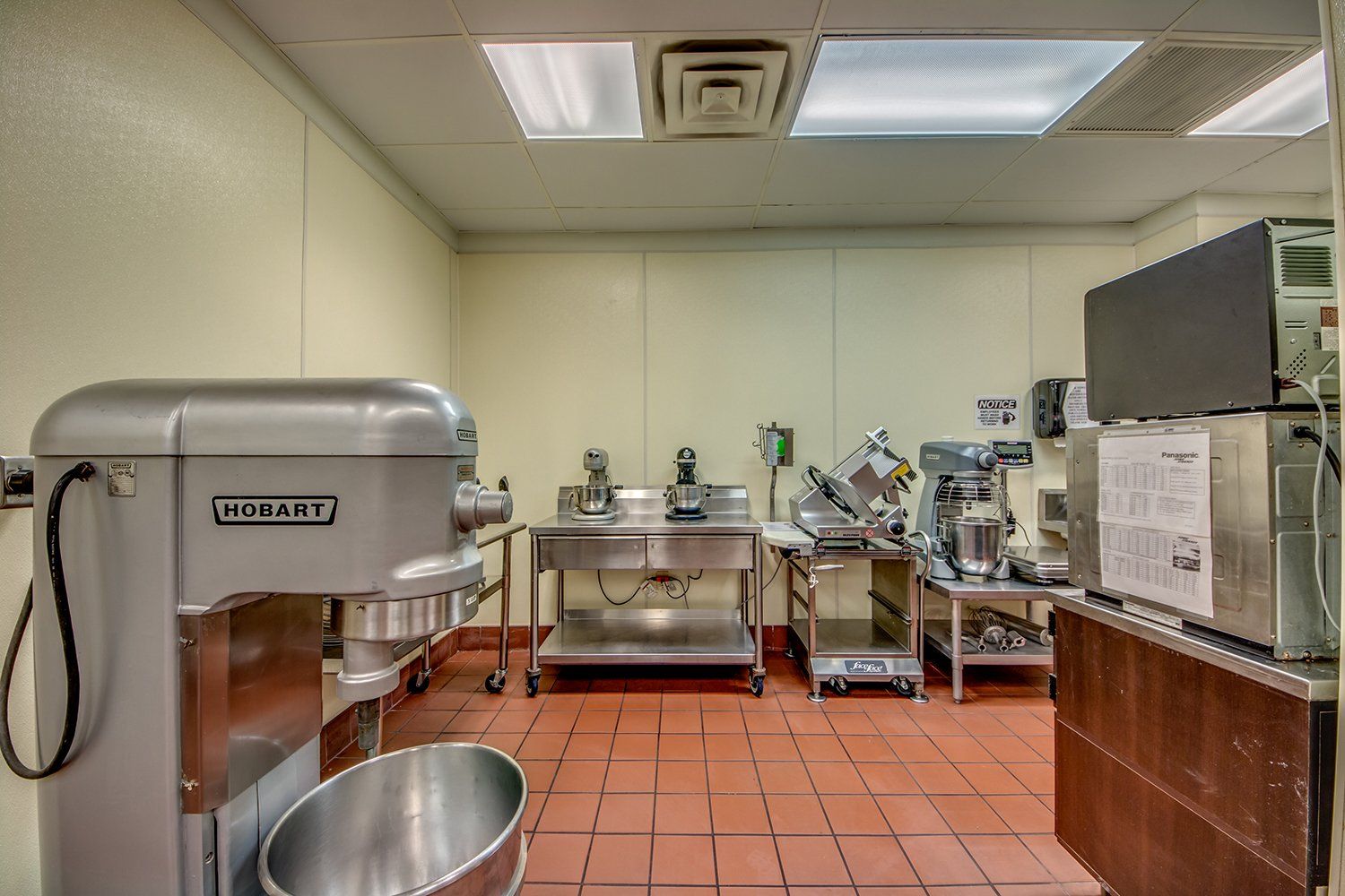 Commercial kitchen