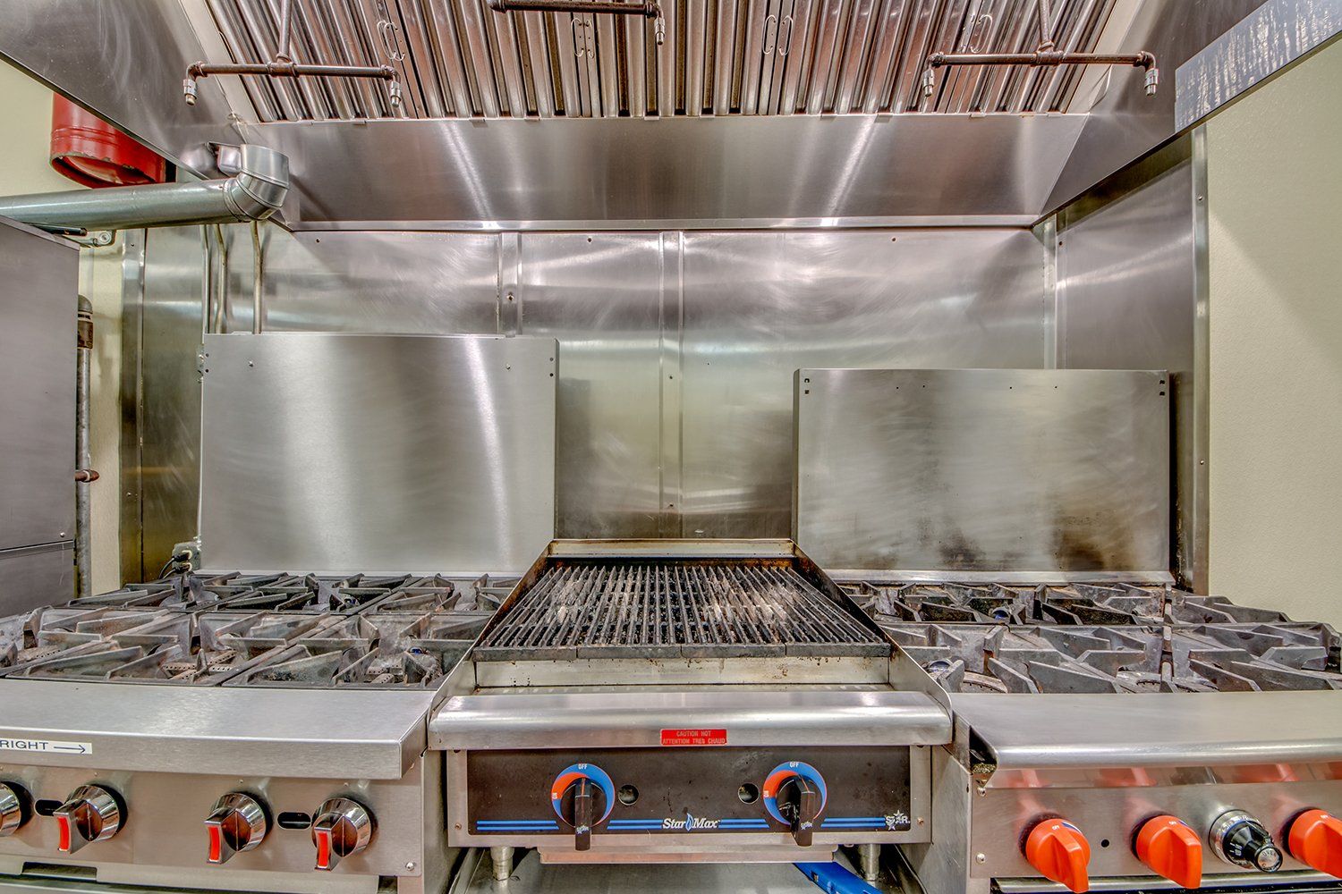 Commercial kitchen