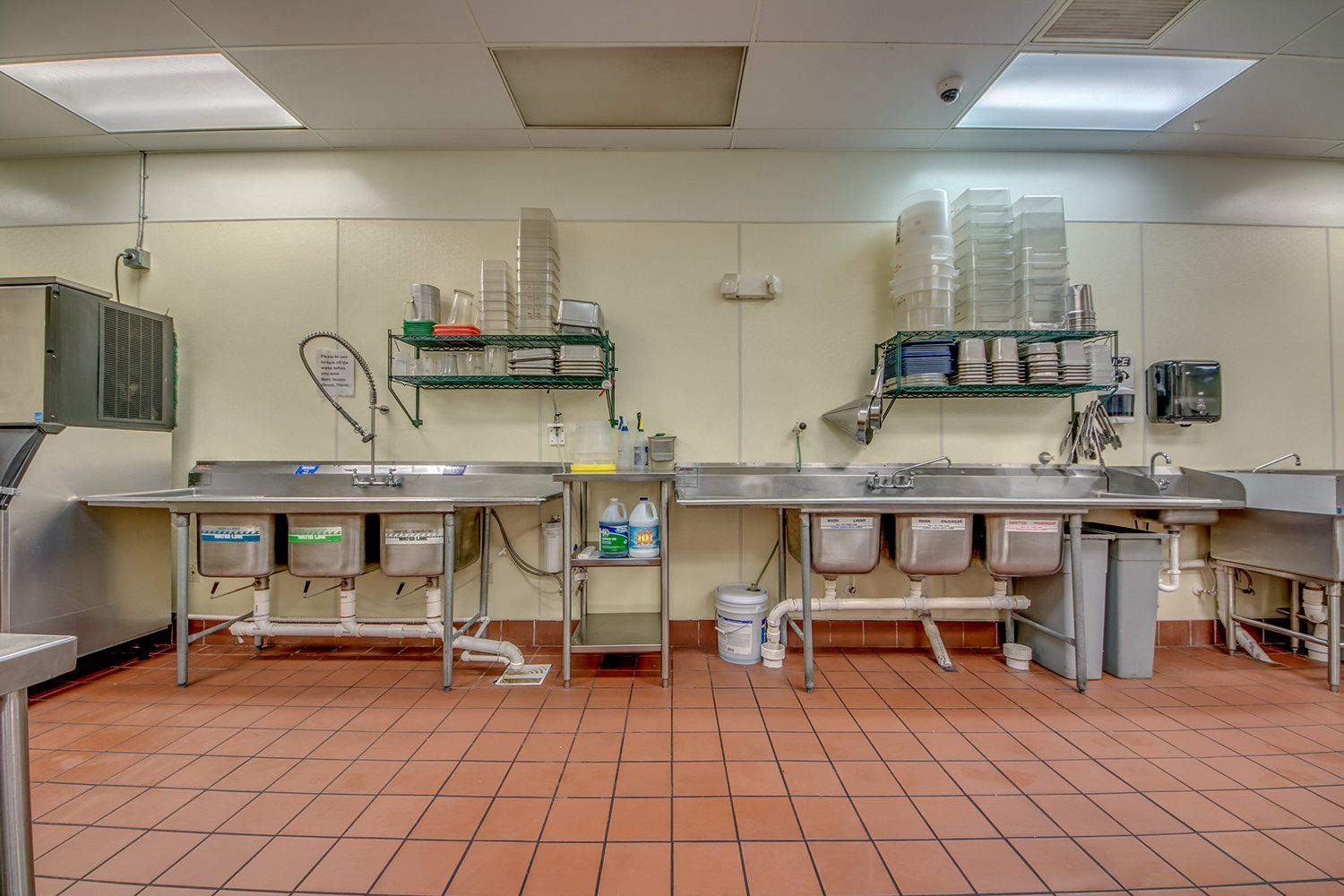 Commercial kitchen