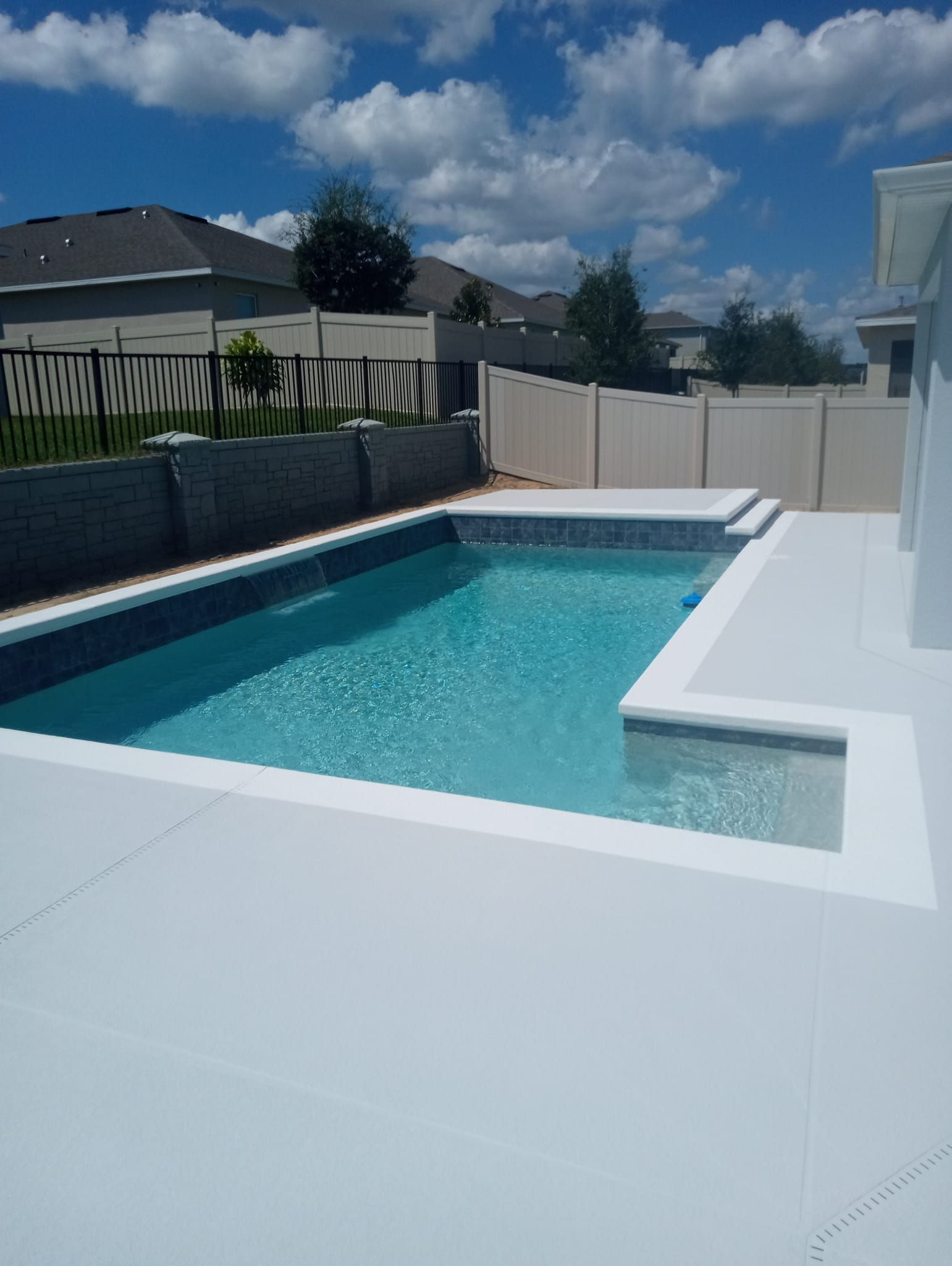 American Acrylic Inc