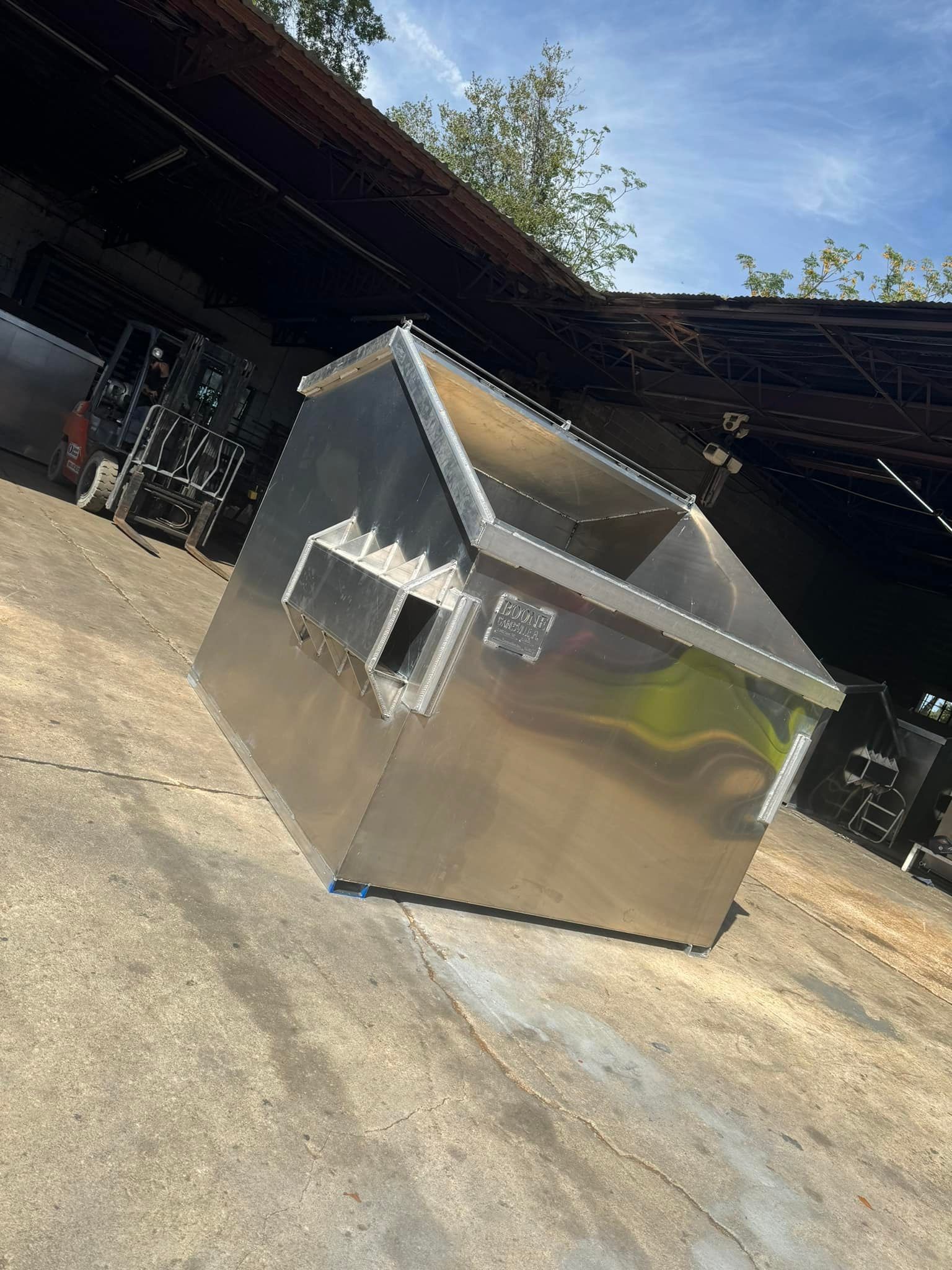 Aluminum dumpster