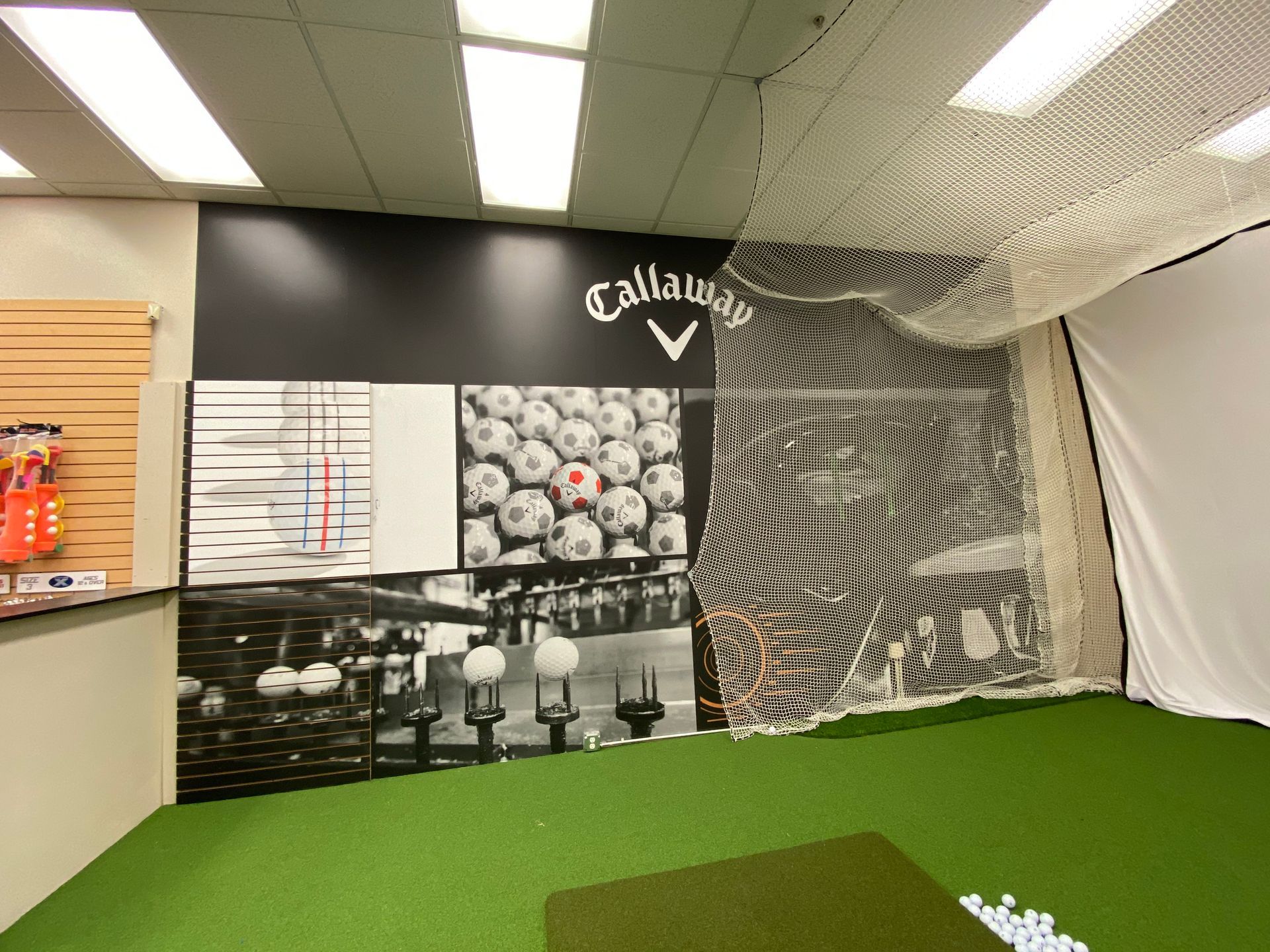 A room with a wall that says callaway on it