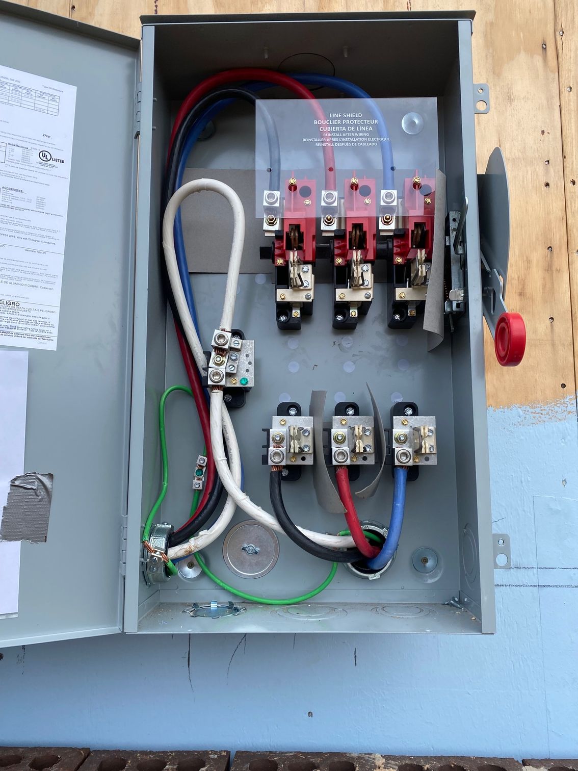 a box with a lot of wires inside of it