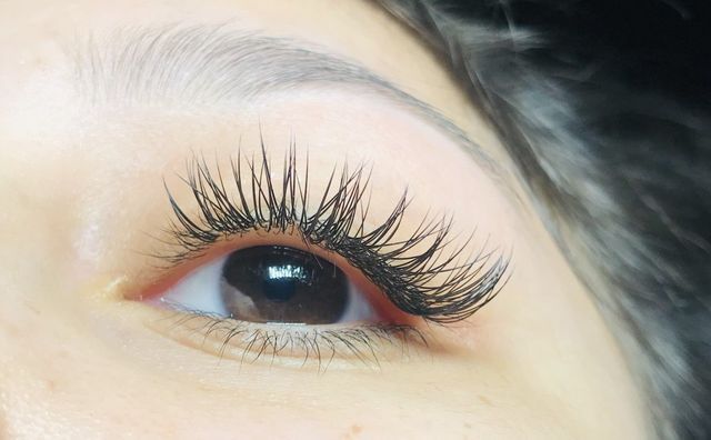 Eyelash extension