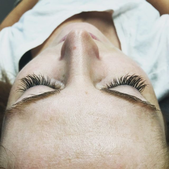 Eyelash extension
