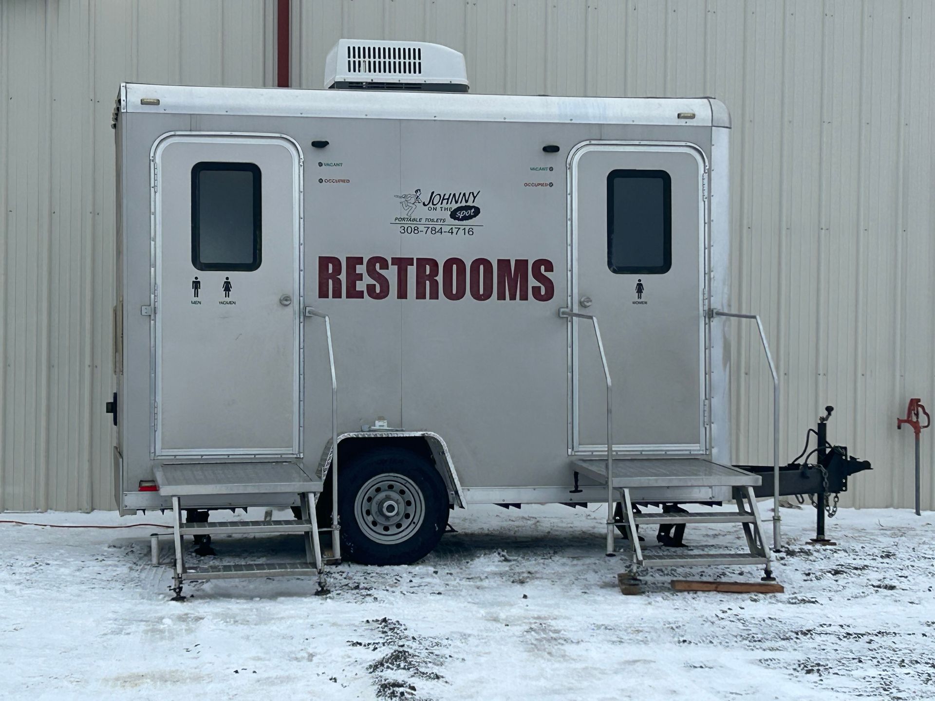Portable restroom VIP trailer unit