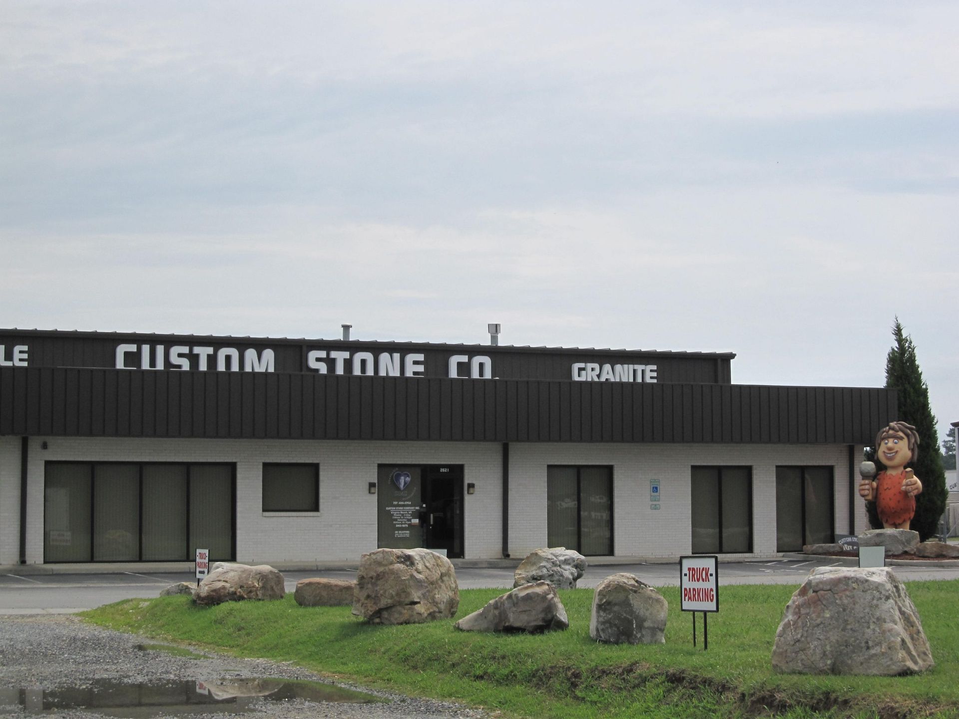 A building with the word granite on it