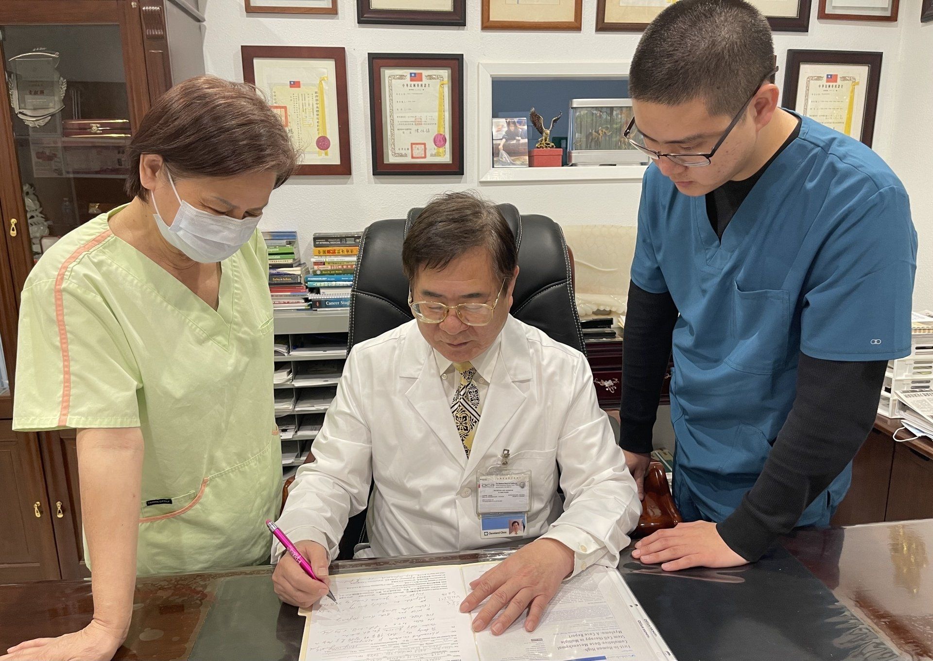 Dr.Wang Fu Nan and Staff