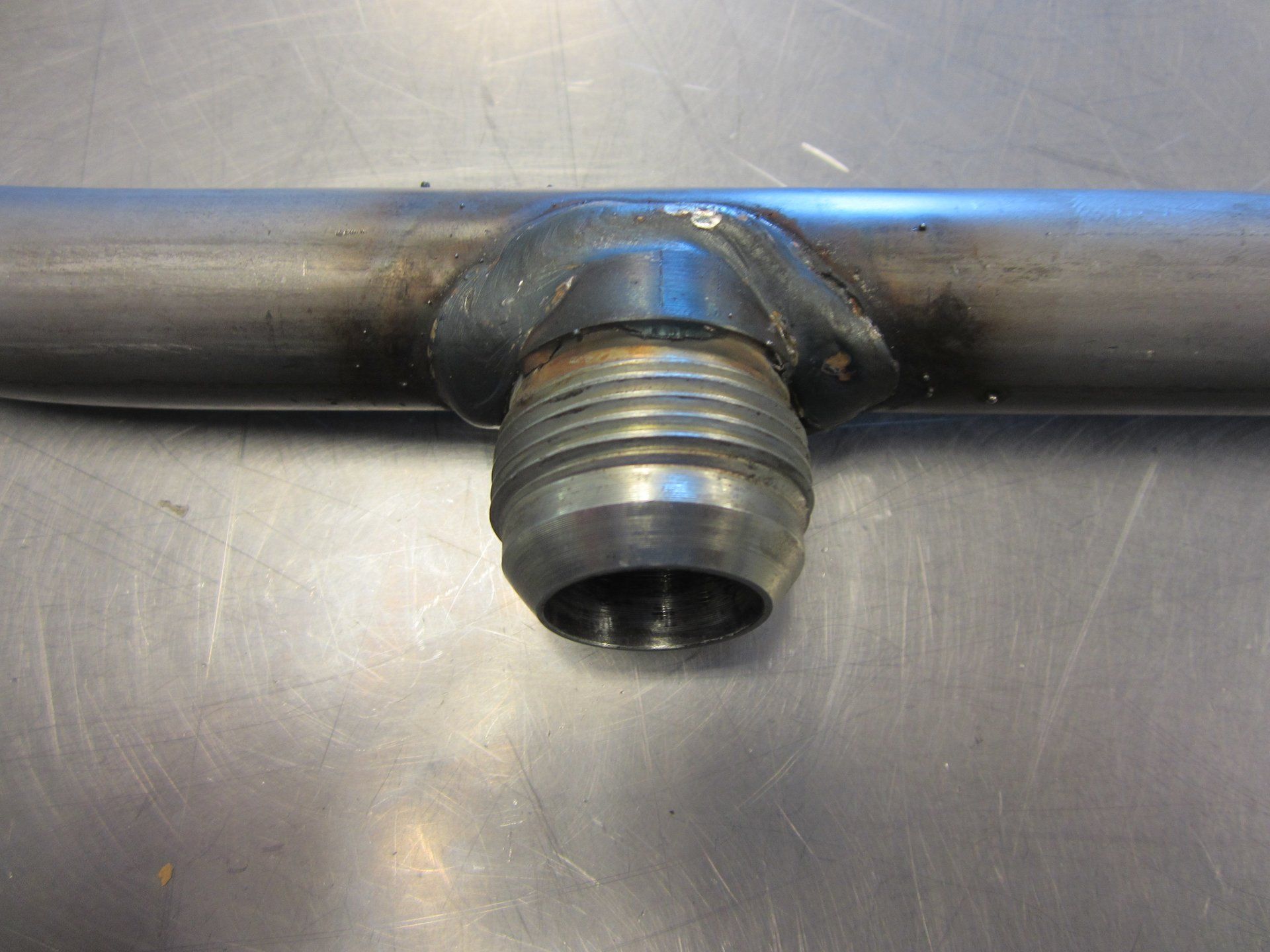 Steel Hydraulic Tube with a Mall JIC Threaded End Welded On