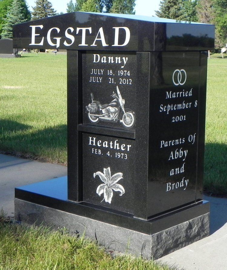 Stennes Granite/Grand Forks Memorial Cremation Memorials and Vases