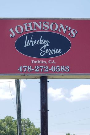 Johnson 's wreckers service is located in dublin , ga.