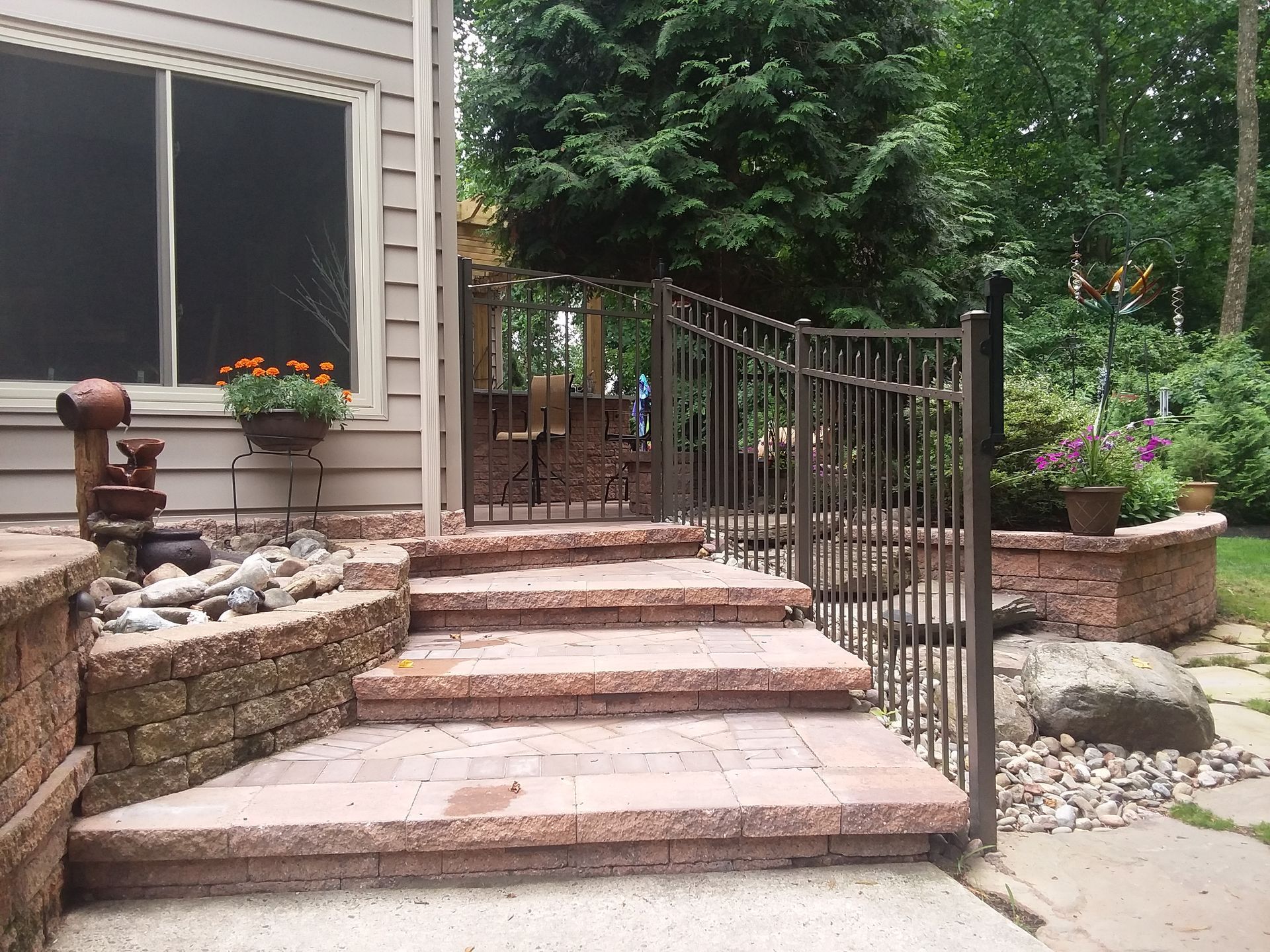 Retaining Wall Installation Services #4