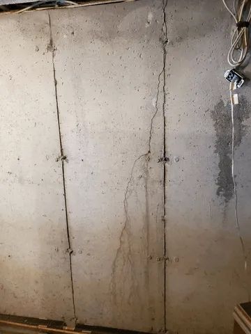 Wall leak