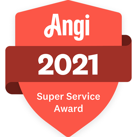 A red shield with the words angi 2021 super service award on it