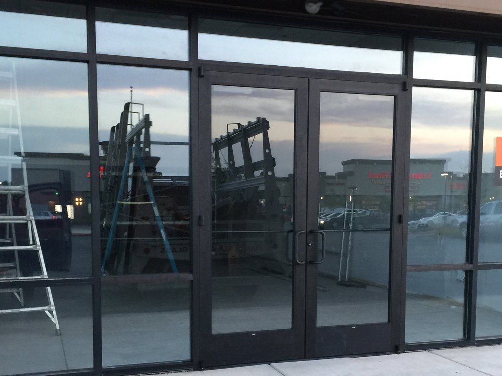 Commercial glass door
