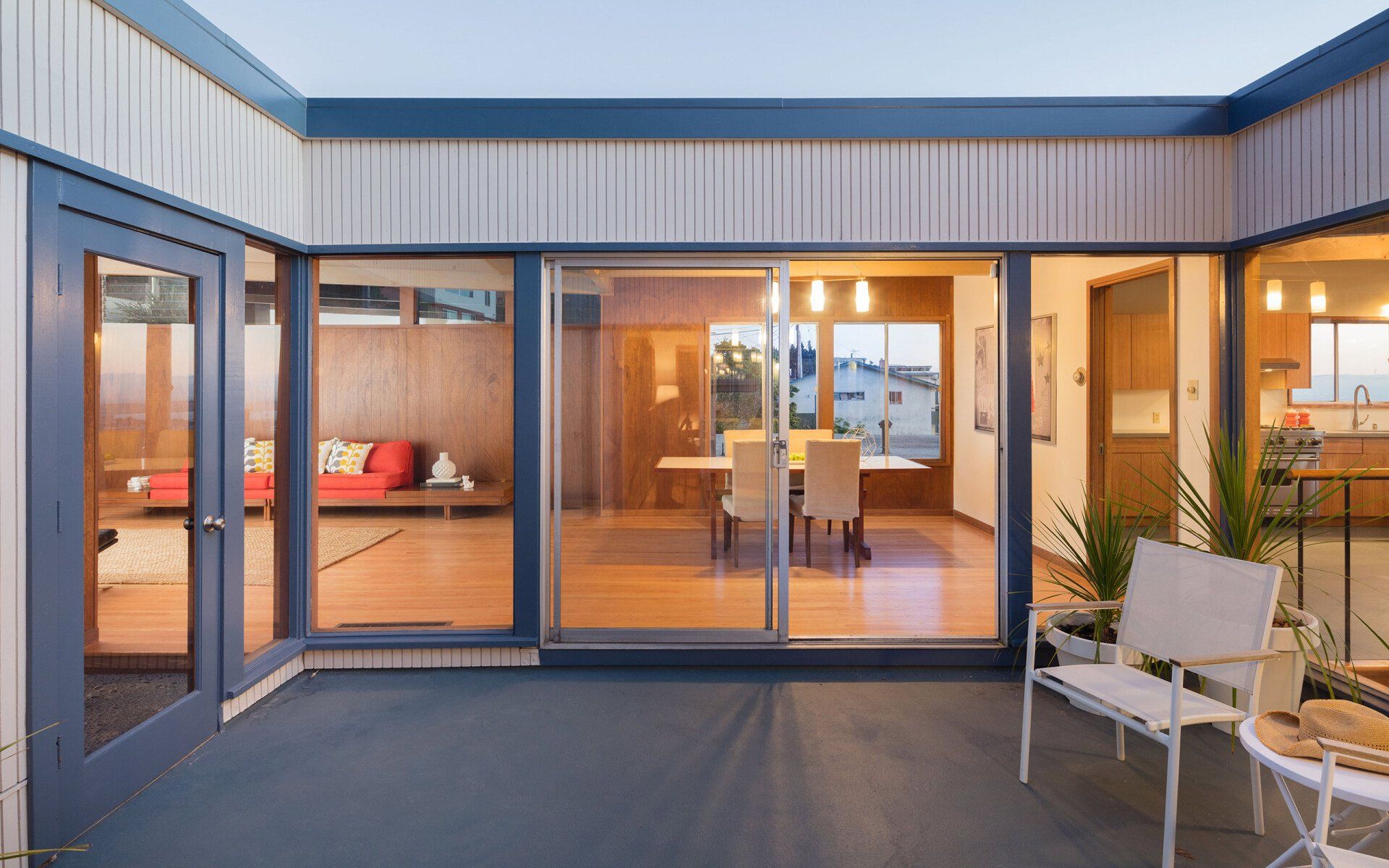 Profile picture of Moule's Elk Grove Glass