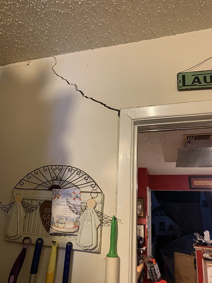 Wall crack