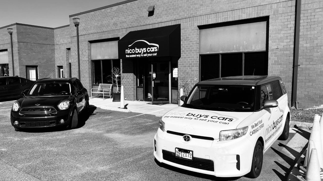 Nico Buys Service Cars