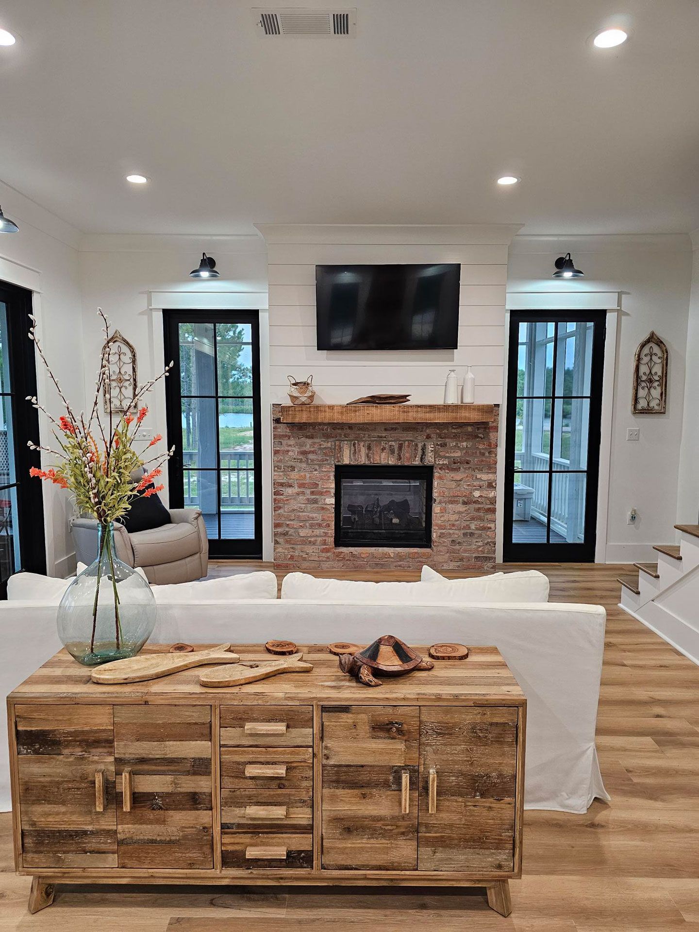 Big Bay 3 Living Room