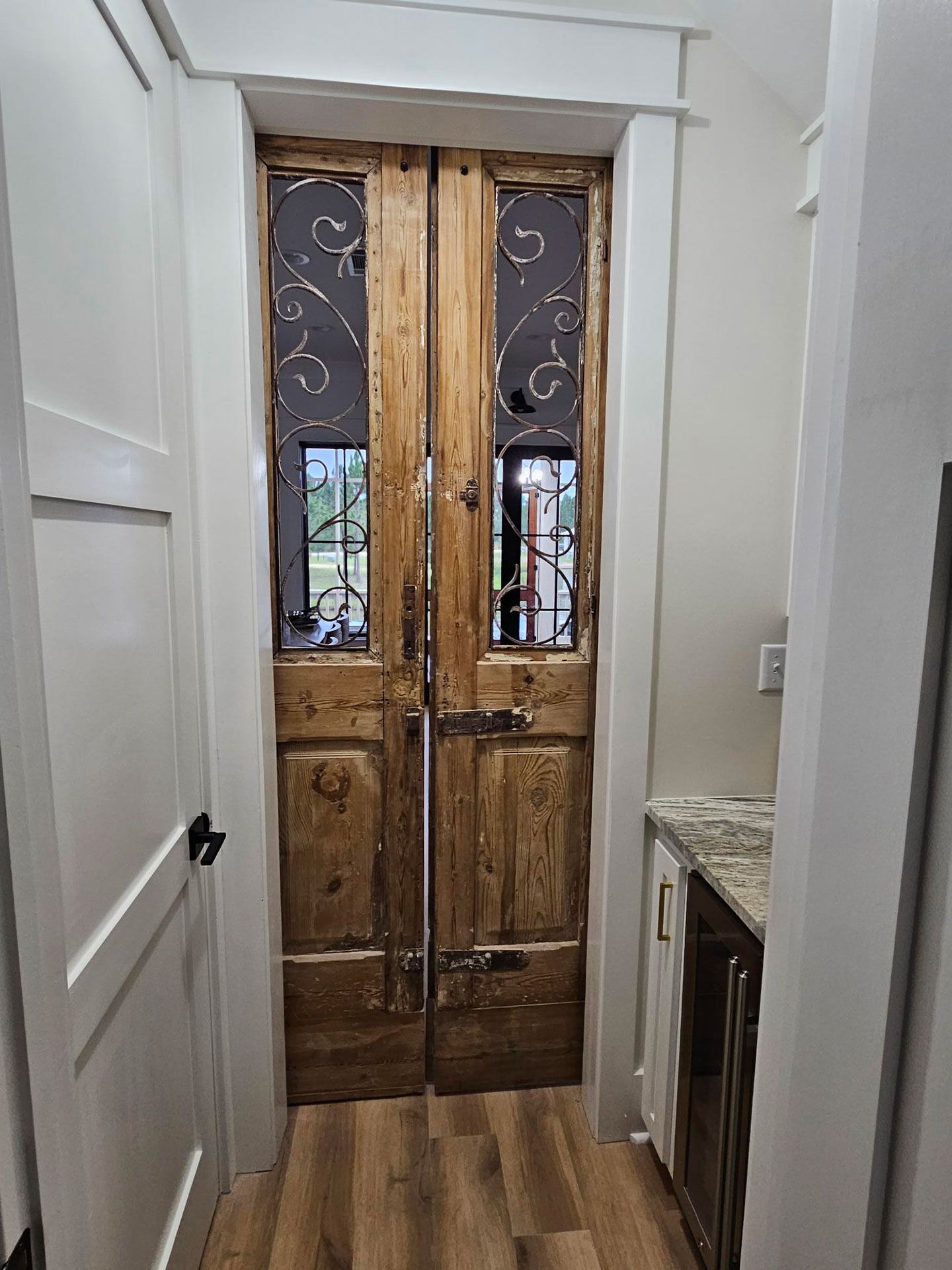 Big Bay 3 Barn Door 2