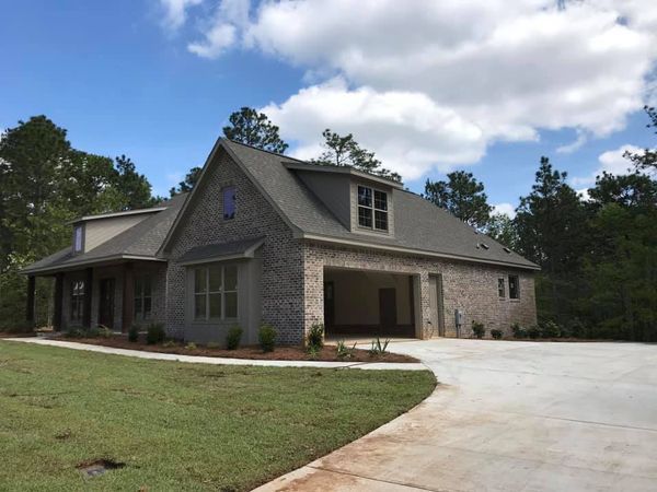 longleaf house driveway