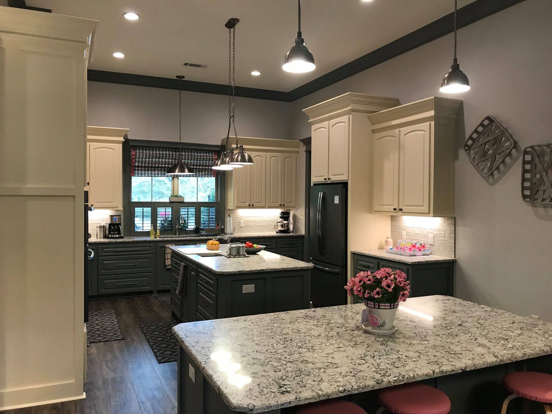 Timberton house open dining and kitchen