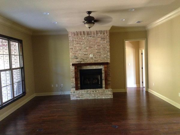 tww 6 house bare living area