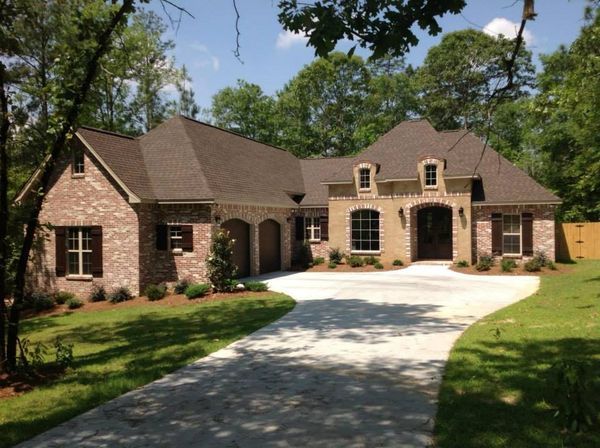 tww brown roof house