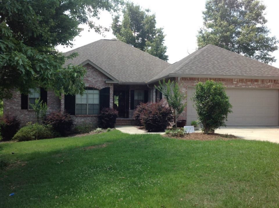 tww beautiful house with front lawn