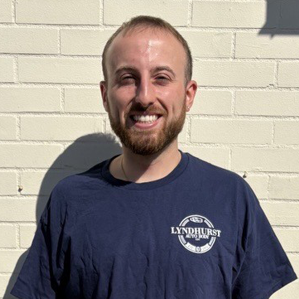 Lyndhurst Auto Body LLC