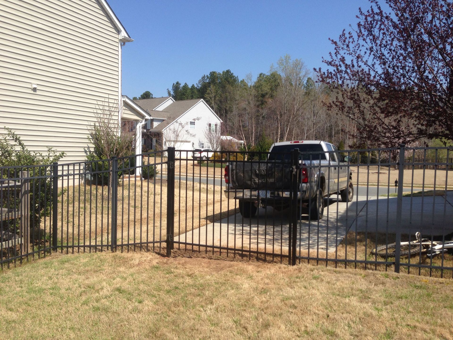 Gate