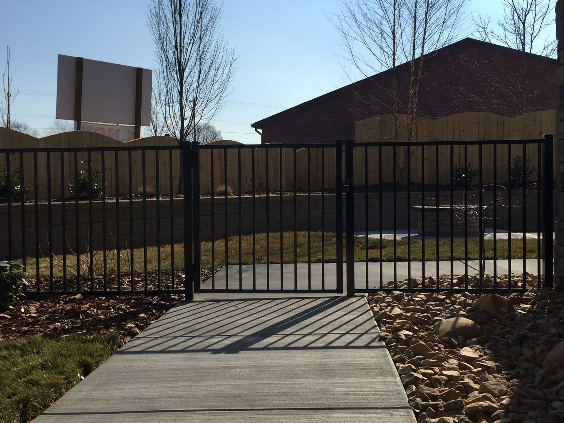 Gate