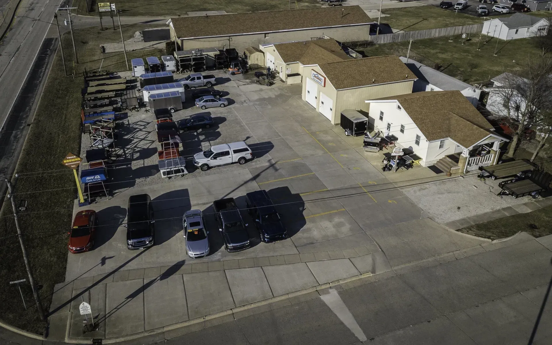 Brown's Truck Accessories garage